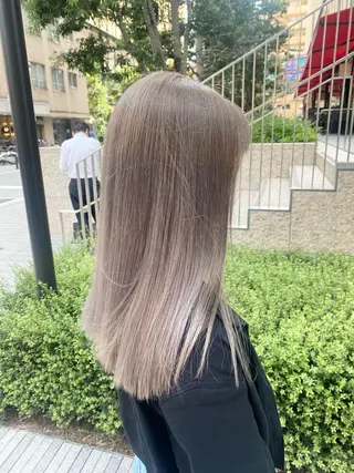 ロング カラー ハイトーン特化サロン 🍑momo🍑のヘアスタイル