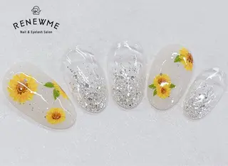 ネイル レニューム祖師ヶ谷大蔵店所属・RENEWME Senaのネイルデザイン