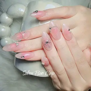 ネイル SALON BAOCAP所属・グィン ティ ナのネイルデザイン