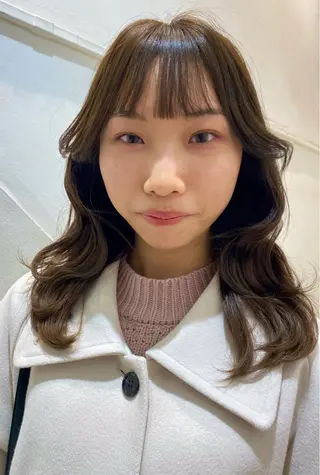 セミロング カラー ✨くびれスタイル✨️ 戸嶋穂乃香のヘアスタイル