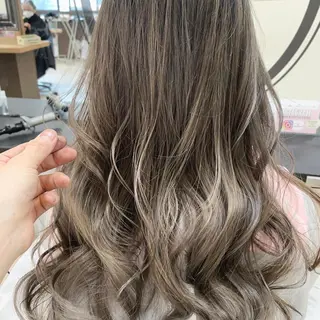 ロング カラー Lien 深井店のヘアスタイル