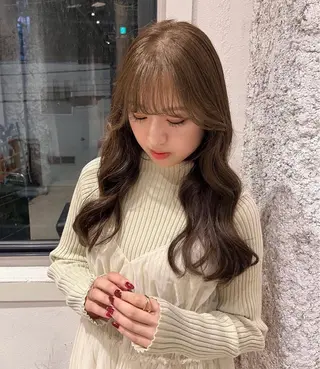 ロング 三宅 美帆のヘアスタイル