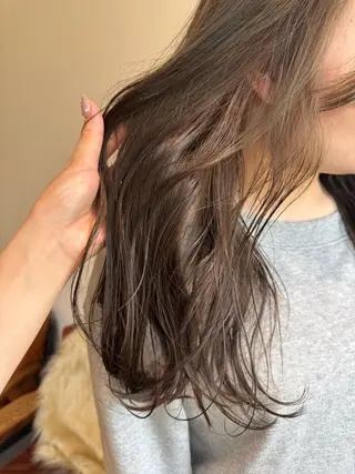 ロング MASHUchayamachi所属・まほ／レイヤーカット /透明感カラーのヘアスタイル