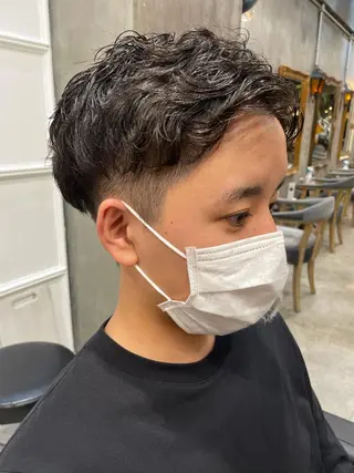 ショート メンズ 髪質改善カラー&TR 縮毛矯正/弱酸性矯正のヘアスタイル