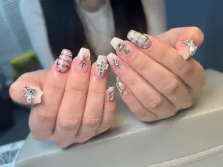 ネイル Nail Salon L'arc所属・💊大阪/心斎橋 moni🧠のネイルデザイン