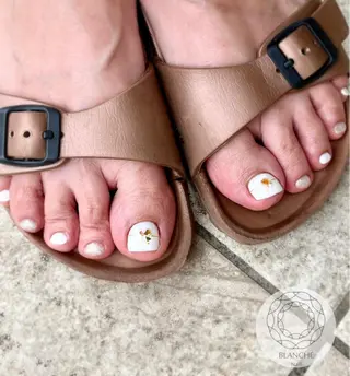 ネイル BLANCHE Nailのネイルデザイン