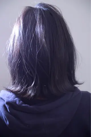 ミディアム 伊藤 裕貴のヘアスタイル