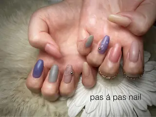 ネイル Yakko pas á pasのネイルデザイン