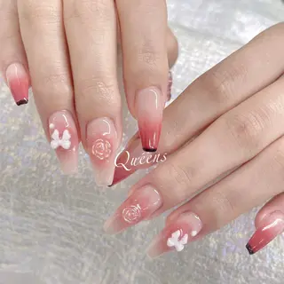 ネイル Queens 榊 まおのネイルデザイン