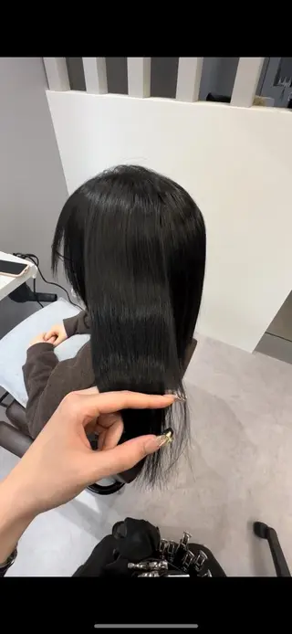 セミロング 韓国風✨髪質改善✨ 縮毛矯正✨松浦知奈美のヘアスタイル