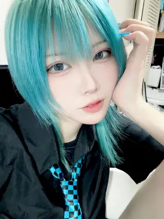 ショート カラー ホワイト&レイヤーカ ットエクステ長畠俊輔のヘアスタイル