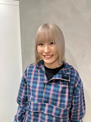 カラー デザインカラー/パー マ🦖外岡咲希🦖のヘアスタイル