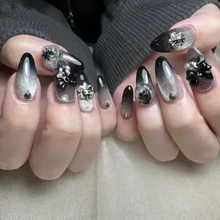 ネイル repos~ルポ~所属・里見 麗のネイルデザイン