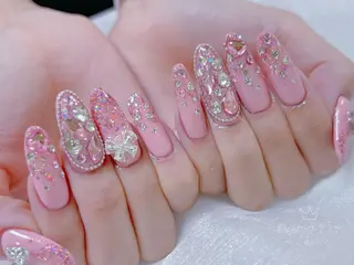 ネイル ネイルサロンエクラ 🫧Shizukaのネイルデザイン