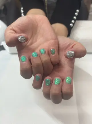 ミディアム MAXKELLY KAORIのネイルデザイン