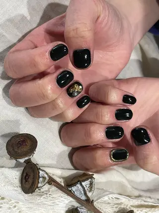 ショート m kaori𓃟のネイルデザイン