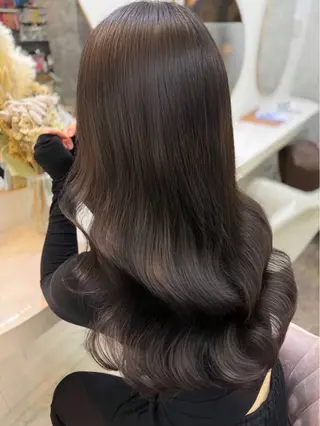 カラー 🍀みちか🍀 lovis💕モデルのヘアスタイル