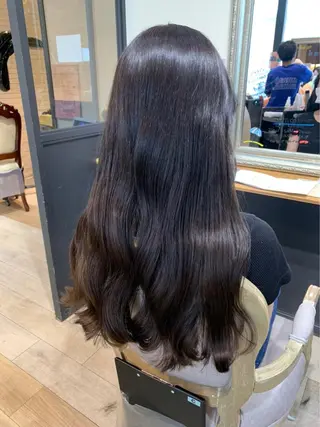 カラー KOKORO 中村 朱里のヘアスタイル