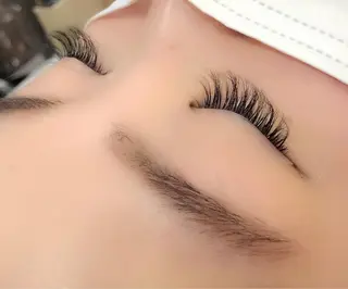 マツエク・マツパ 岡田詩織 MODE Ks松原店のヘアスタイル