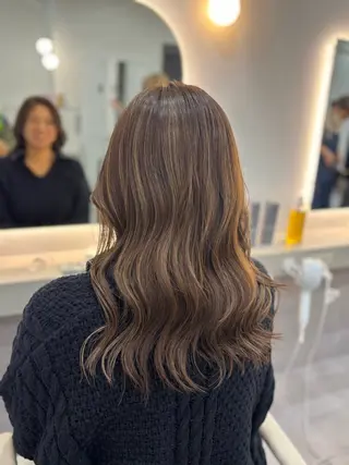 セミロング カラー ヘアアレンジ Aloa横浜所属・トップスタイリスト Shoyaのヘアスタイル