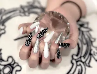 ネイル private salon le'a所属・le'a スタッフのネイルデザイン