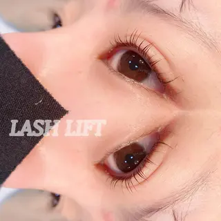 マツエク・マツパ Lim五反田所属・TSUNA 🌙 Lim 五反田のマツエク・マツパデザイン