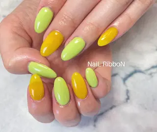 ネイル ネイルリボン 受付スタッフのネイルデザイン