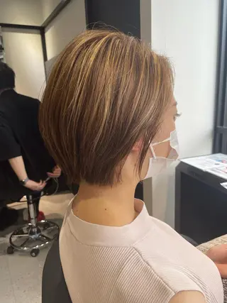 ショート カラー One By The Ect所属・ショート/脱白髪染め ☆宇﨑悠実のヘアスタイル