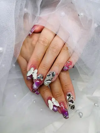 ネイル Moana所属・宮崎 美涼のネイルデザイン