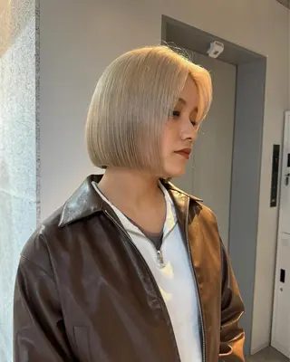 ミディアム カラー laff 新宿所属・ボブ/ケアパーマ/ レイヤー/縮毛矯正のヘアスタイル