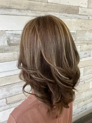 ミディアム B-W ⭐️MIKIのヘアスタイル