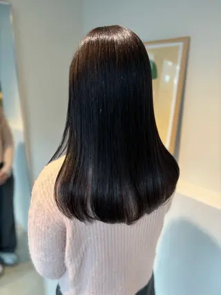 セミロング カラー akira𝜗𝜚 ꙳.*‬透明感カラーのヘアスタイル