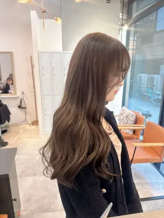 ロング カラー 赤み無し柔らかカラー 【梅田】madokaのヘアスタイル