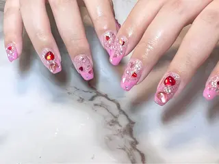 セミロング ネイリスト シンのネイルデザイン