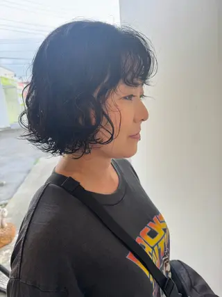 ミディアム パーマ 青とそら いしざかのヘアスタイル