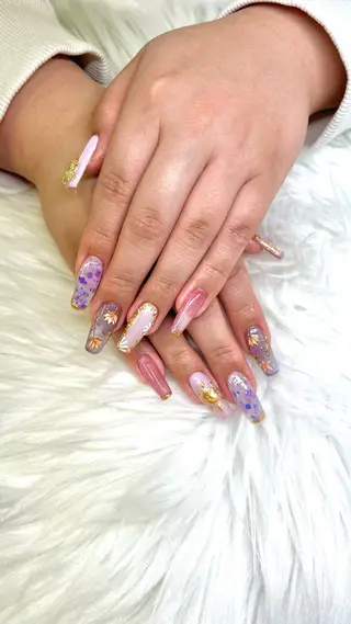 ネイル O. AKINAのネイルデザイン