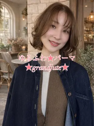 ショート カラー grand juteのヘアスタイル