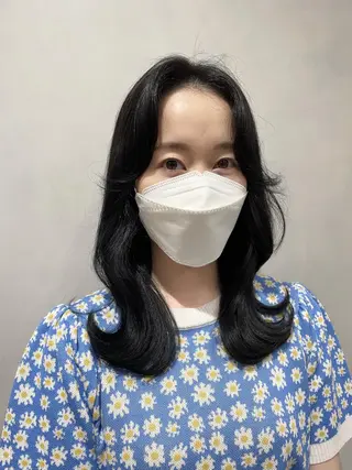 セミロング ❤︎︎韓国ヘア❤︎︎ 𝑺𝒉𝒊𝒉𝒐のヘアスタイル