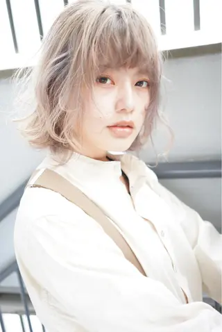 ミディアム カラー ハイトーン/レイヤー /ケアブリーチ石川治のヘアスタイル