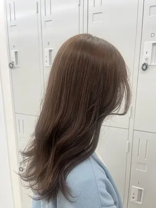 ロング カラー ユイナ 🕊NaVI ベージュ/透明感のヘアスタイル