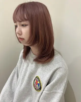 セミロング カラー 💛🤍U too e’s 鎌倉🧸のヘアスタイル