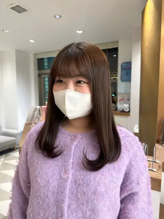 ロング カラー 安丸 結夏のヘアスタイル