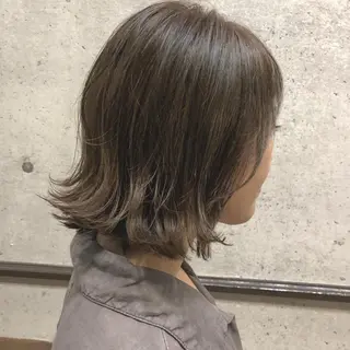 ショート カラー 江原 彩華のヘアスタイル