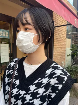 ショート レイヤーカット/ 透明感カラーmikuのヘアスタイル