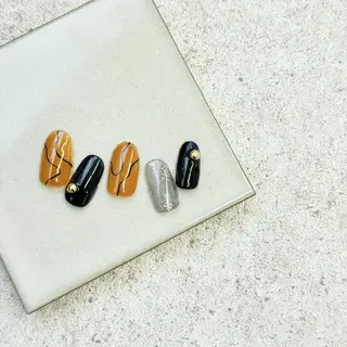 ミディアム MAXKELLY KAORIのネイルデザイン