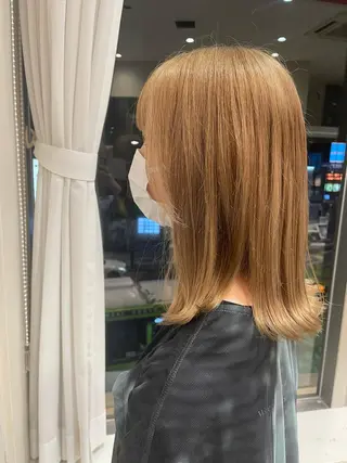 ミディアム カラー 飯塚 愛美のヘアスタイル