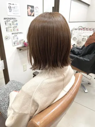 ミディアム カラー 明石遼/ベージュ / ピンクのヘアスタイル