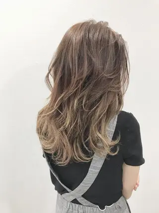 ミディアム カラー パーマ レイヤーカット 早崎太生のヘアスタイル