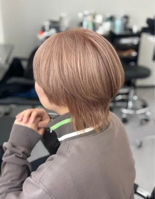 ショート 心斎橋/透明感カラ ー/韓国風ヘア/恋のヘアスタイル