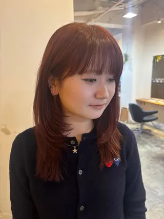 ミディアム カラー RIN／韓国ヘア レイヤーカットのヘアスタイル